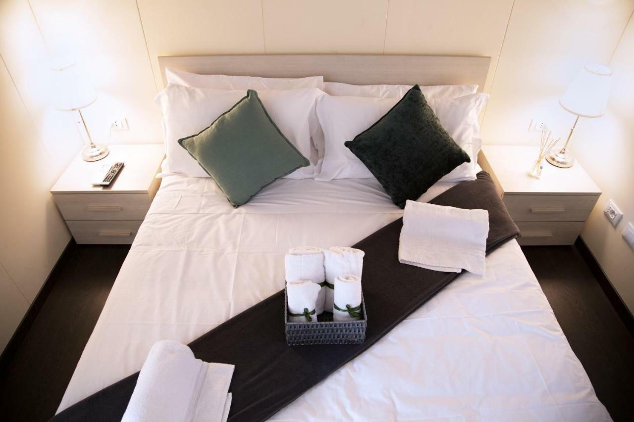 H-Aviva Giubbonari Apartment Roma Ngoại thất bức ảnh